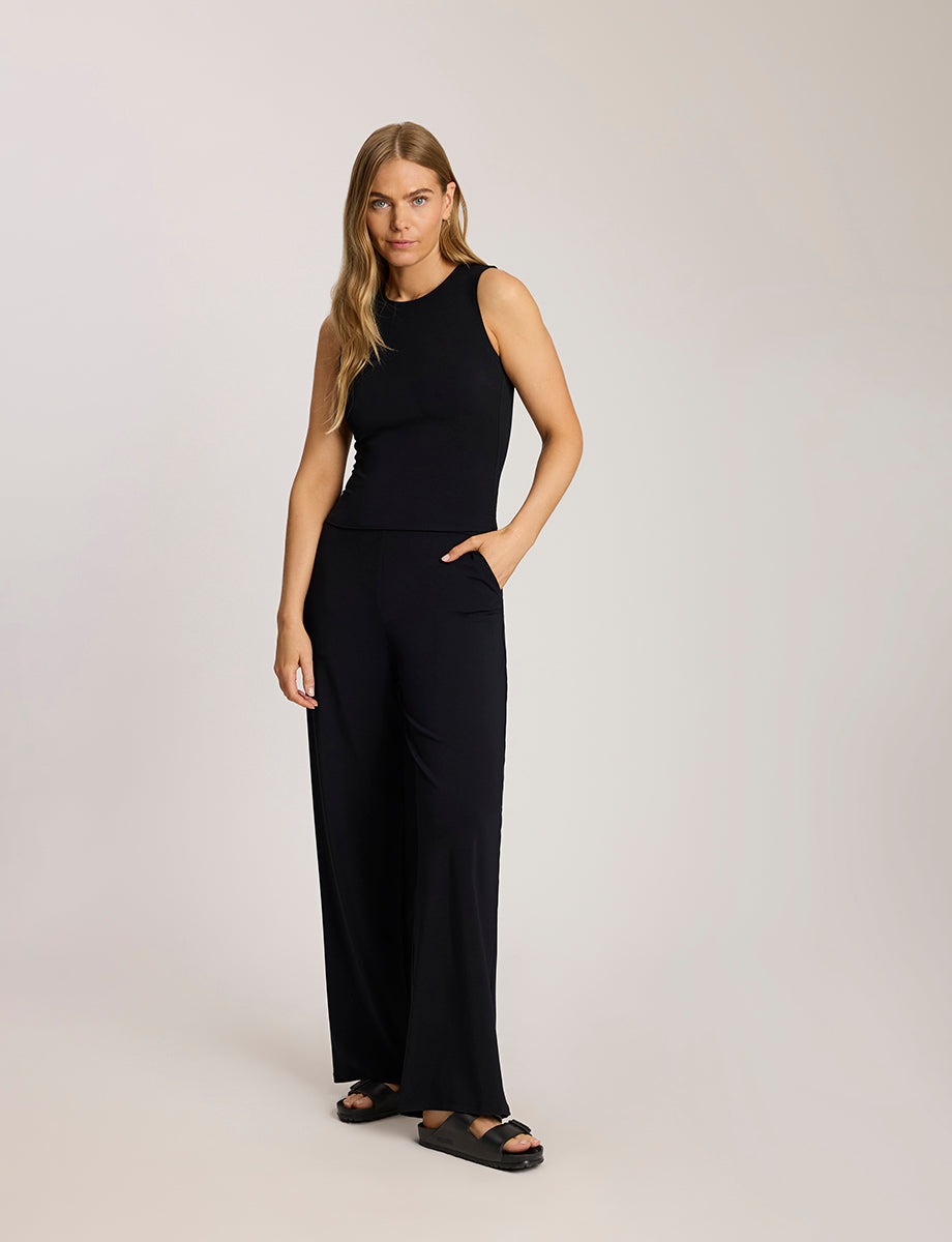 Butter Luxe Travel Shell - Womens Commando